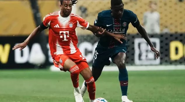 2 red cards, 2 goals overturned by VAR, and late goals! The winner is PSG.