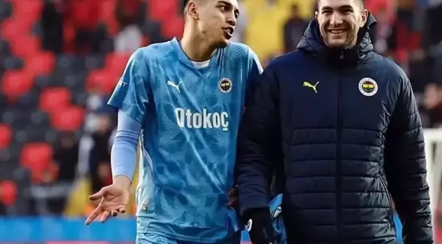 He announced his departure from Fenerbahçe with a photo he shared at his new team.
