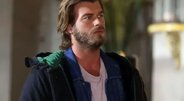 Kıvanç Tatlıtuğ is returning to the screen with the series 'Olasılıksız'.