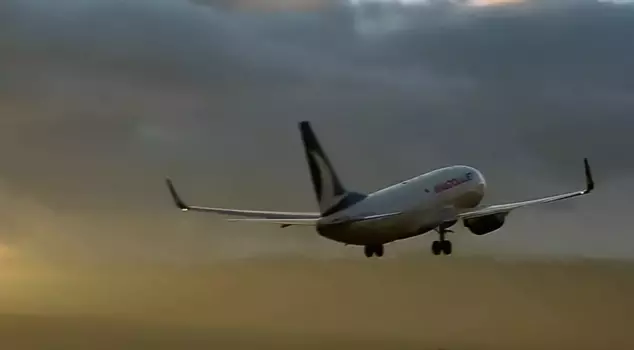 The plane that was struck by lightning made an emergency landing in Elazığ.