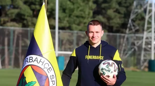 Former Fenerbahçe player Attila Szalai is returning to Turkey.