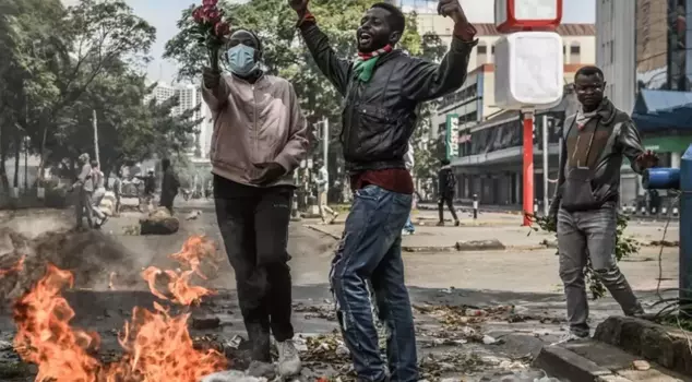 Anti-government protests in Kenya: 10 dead, 29 injured.