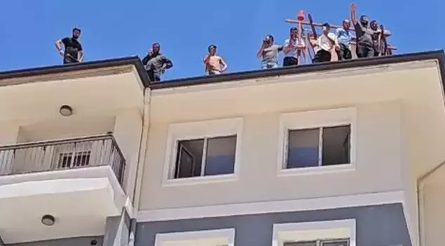 A mass suicide attempt by construction workers who have not received their salaries.