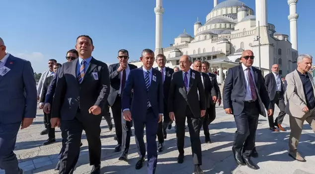 Özel and Kılıçdaroğlu came together at a funeral for the first time following the 'absolute nullity' crisis.