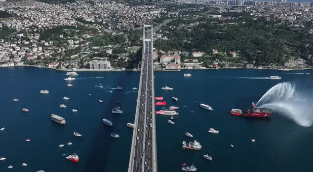 In memory of the martyrs of July 15, 253 boats passed through the strait.