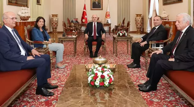 The first step for the commission! Kurtulmuş met with the Deputy Speakers of the Parliament.