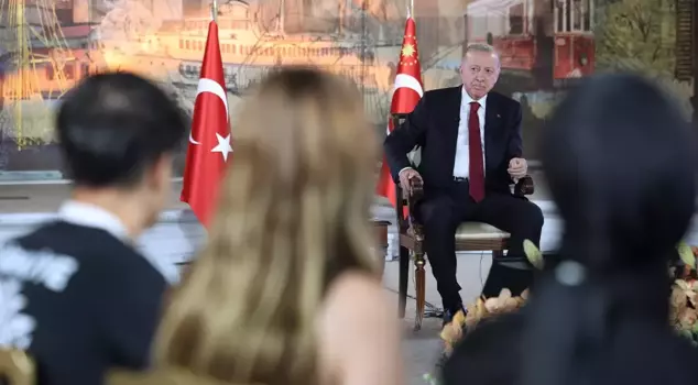 President Erdoğan met with young people! The agenda includes the fight against tobacco.