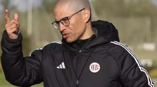 Alex de Souza has turned upside down with his new team.