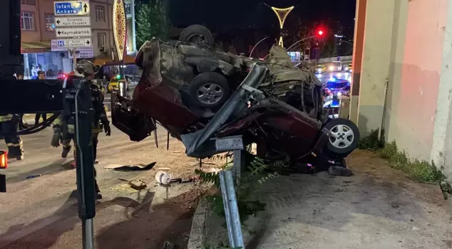 Коуджели: автомобильная авария, 2 погибших, 3 раненых.