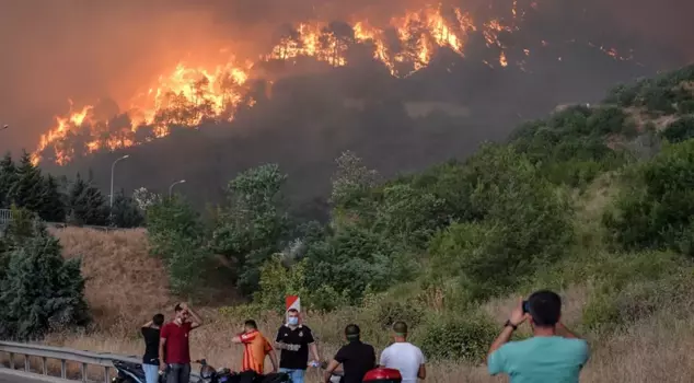 The flames are advancing rapidly in Bilecik! 7 villages have been evacuated.