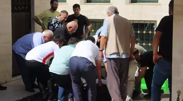 The body was found in the mosque's fountain.