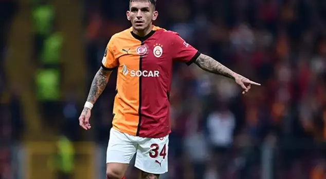Torreira got a tattoo of the Turkish flag on his body.