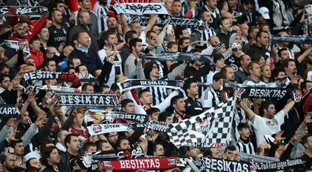 The chant that divides the Beşiktaş stands.