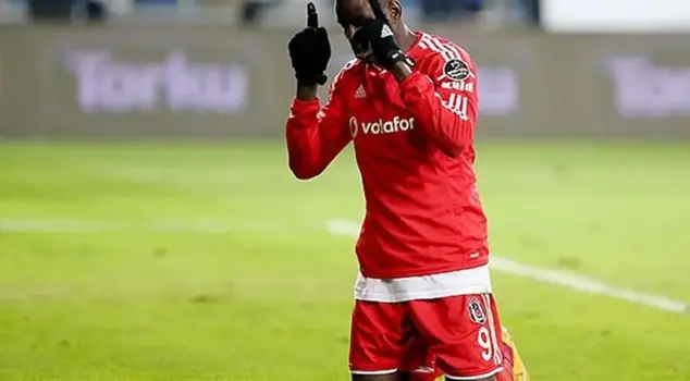 Pascal Nouma: The nightclubs are over, we are getting old now.