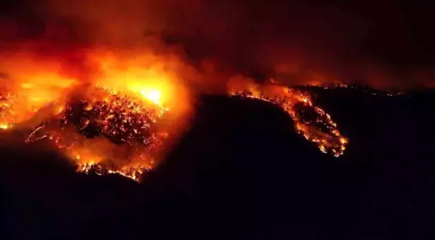 Karabük has been burning for 83 hours! The magnitude of the fire is captured on camera.