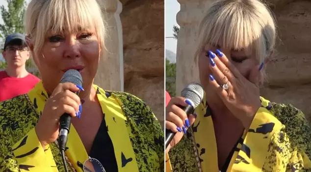 Сафиye Сойман открыла благотворительное заведение, которое она построила в память о своем сыне, со слезами на глазах.