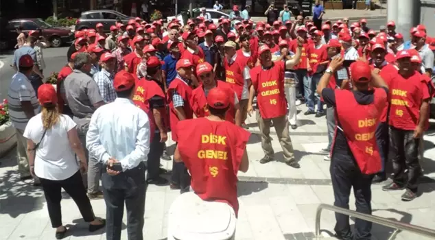 Бешикташская мэрия работники прекратили работу из-за того, что не получили зарплату.