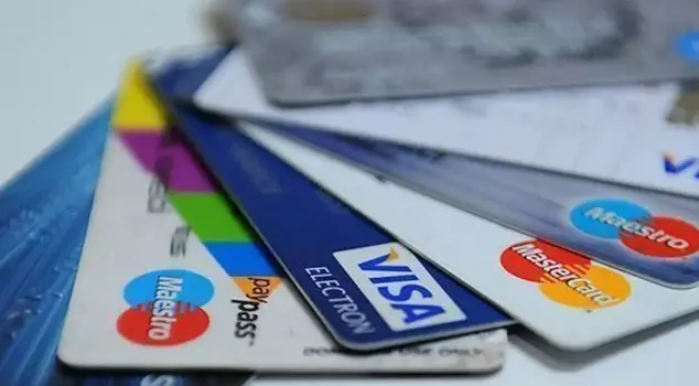 Attention credit card users! Starting tomorrow, interest rates are decreasing.