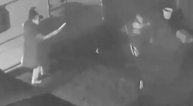 Tinder jealousy turned into a massacre: She stabbed her ex-boyfriend to death.