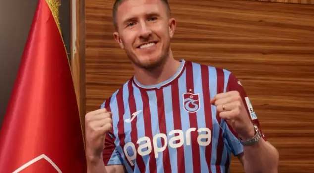 Trabzonspor has loaned Lundstram to Hull City.