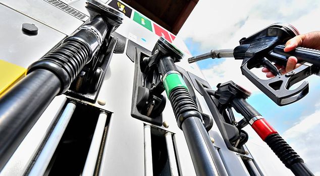 Fuel prices are rising! Diesel has exceeded 57 TL, and gasoline is approaching 55 TL.