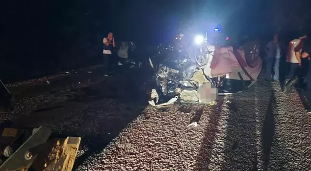 Two cars collided head-on in Çanakkale: 6 people lost their lives.