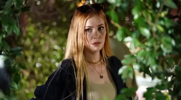 Who would say she is 40 years old! Elçin Sangu is practically defying the years.