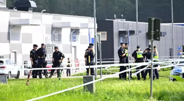 A passenger train derailed in Denmark: There are many injured.