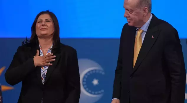 A detail that went unnoticed! Özlem Çerçioğlu made history for the AK Party.