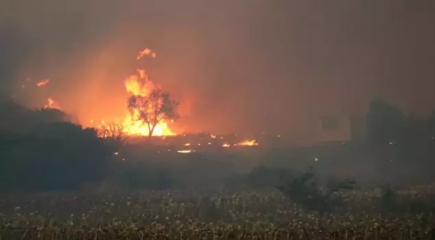 The forest fire that broke out in Çanakkale has grown! 5 villages have been evacuated.