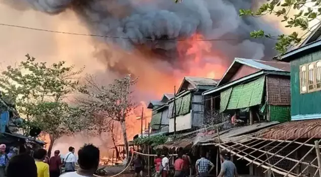 Airstrike on settlement by military in Myanmar: 21 dead, 7 injured.