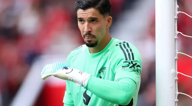 From the old legend, words full of venom to Altay Bayındır: I doubt that this man is a goalkeeper.
