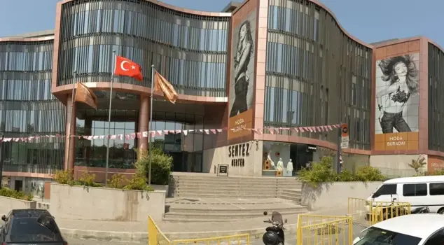 Istanbul's giant shopping mall is in crisis! A large portion of the stores have become vacant.