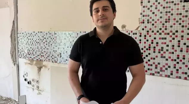 When he entered the apartment he had won in the auction, he was shocked: It's really very sad.