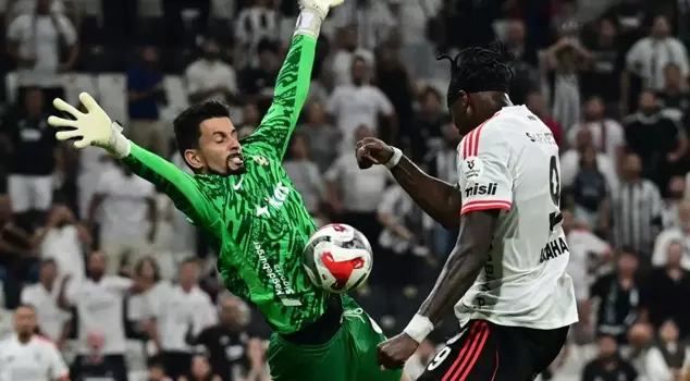 Marcos Felipe made a significant impact in his first match in the Süper Lig.