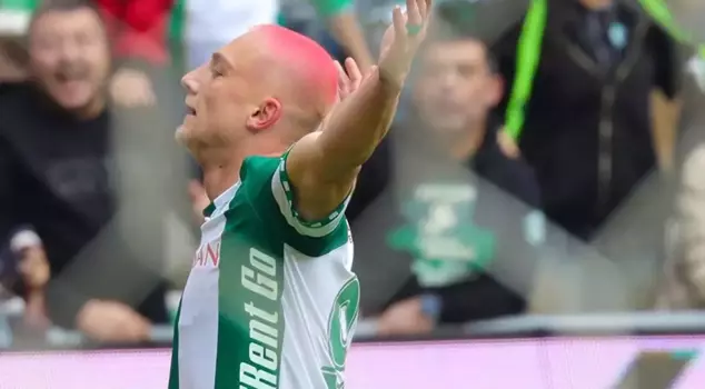 The star striker of the Super League, Kramer, has transferred to Saudi Arabia.
