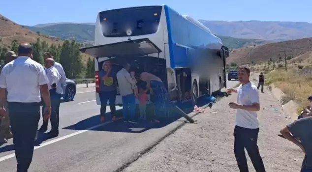 A passenger bus had an accident in Erzincan! 1 dead, 4 injured.