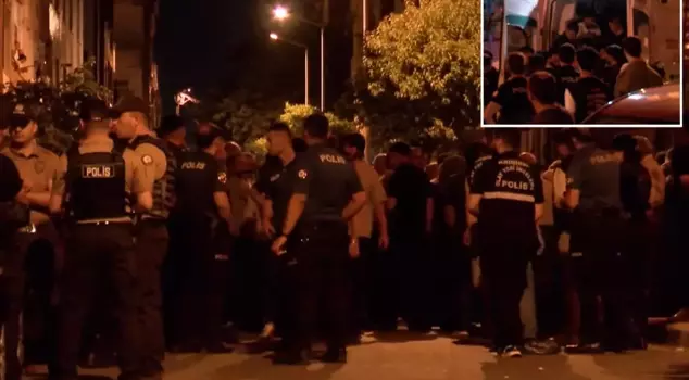 A 20-year-old young man shot and killed his mother during an argument.