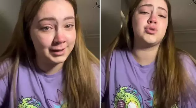 The young girl who learned the results of the YKS placement was overwhelmed with tears.