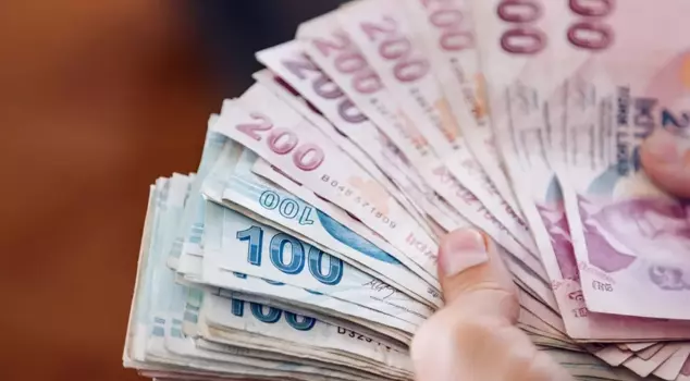 The salary increase decision affecting millions of civil servants and retirees has been published in the Official Gazette.