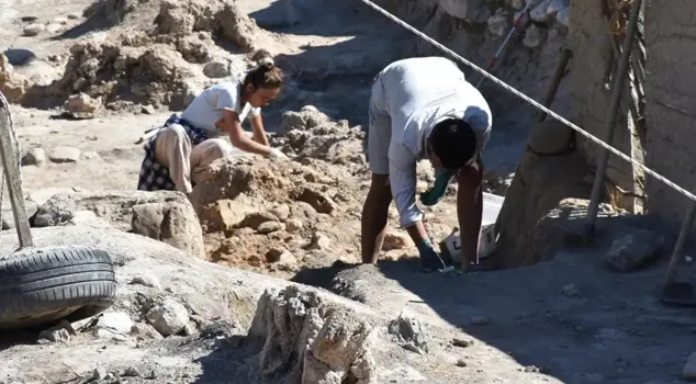 A discovery that will change the course of history! Found in an excavation in Izmir, linked to Göbeklitepe.
