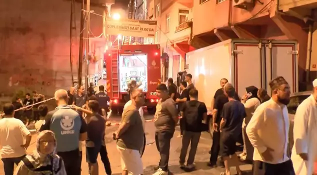In Beyoğlu, a gas cylinder exploded in an apartment that caught fire, and the neighborhood residents poured into the street.