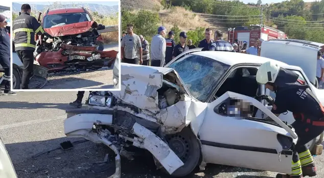 Two vehicles collided head-on in Samsun: 1 dead, 13 injured.