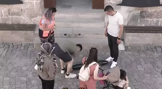 The experience that sends shivers down your spine! No one could move from their spot, and those who understood were brought to tears.