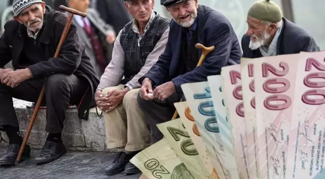 The retiree's eyes are on the promotion! Banks will officially announce it tomorrow.
