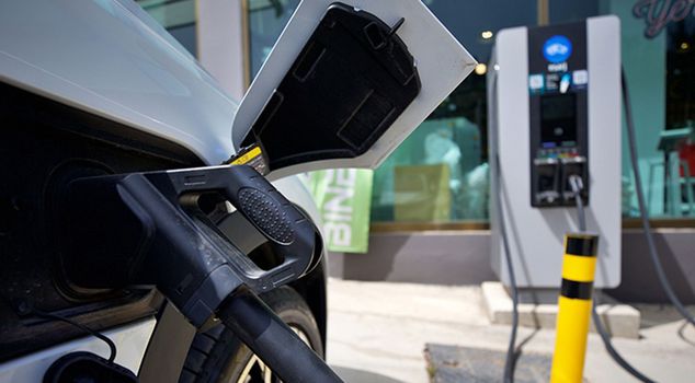 Electric vehicle owners are upset: Charging AC price DC.