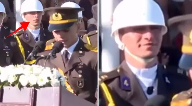 The striking image from the graduation ceremony of the Army War College: The facial expression was captured on camera.