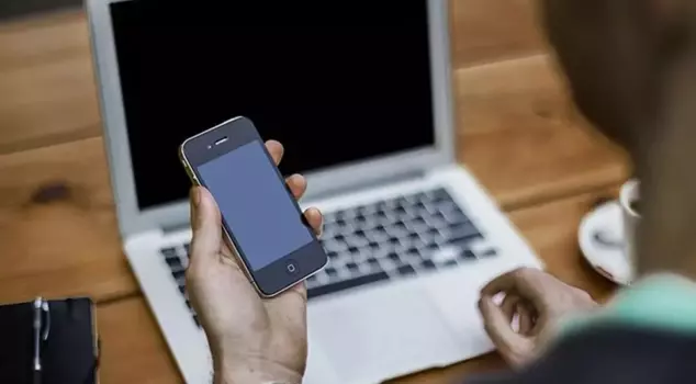 If you're planning to buy a phone or a computer, hurry up: a new wave of price increases is on the way.