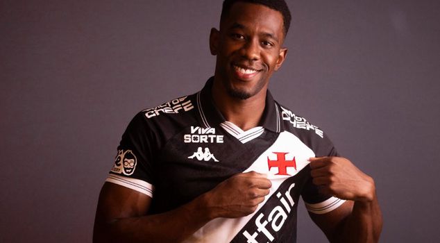 Vasco da Gama signed Carlos Cuesta.