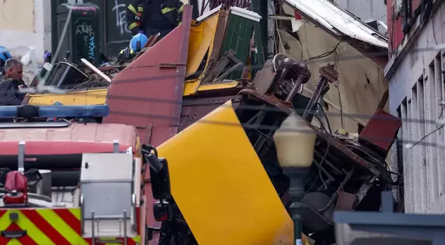 Funicular disaster in Portugal: 15 dead, 18 injured including 5 seriously.